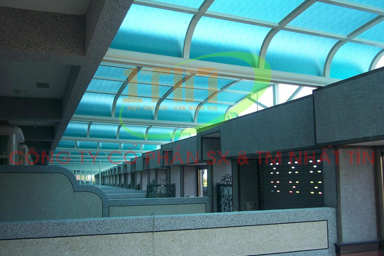 Cách nhiệt Nhất Tín là đơn vị cung cấp tấm poly rỗng ruột chất lượng phù hợp mọi nhu cầu